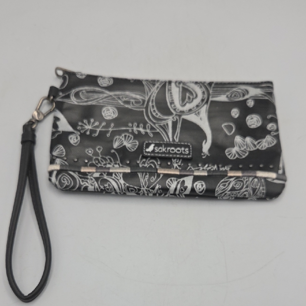 Sakroots Monochrome Artistic Wristlet Clutch